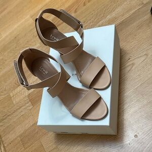 Lewit Beige Strappy Sandals